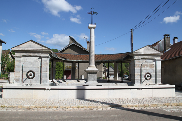 [JPG] Fontaine-lavoir_Epeugney_0431_600